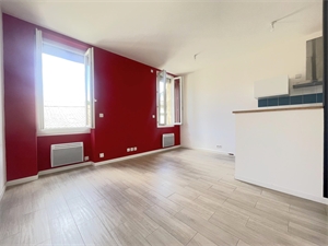 appartement à la vente -   30000  NIMES, surface 33 m2 vente appartement - APR751277